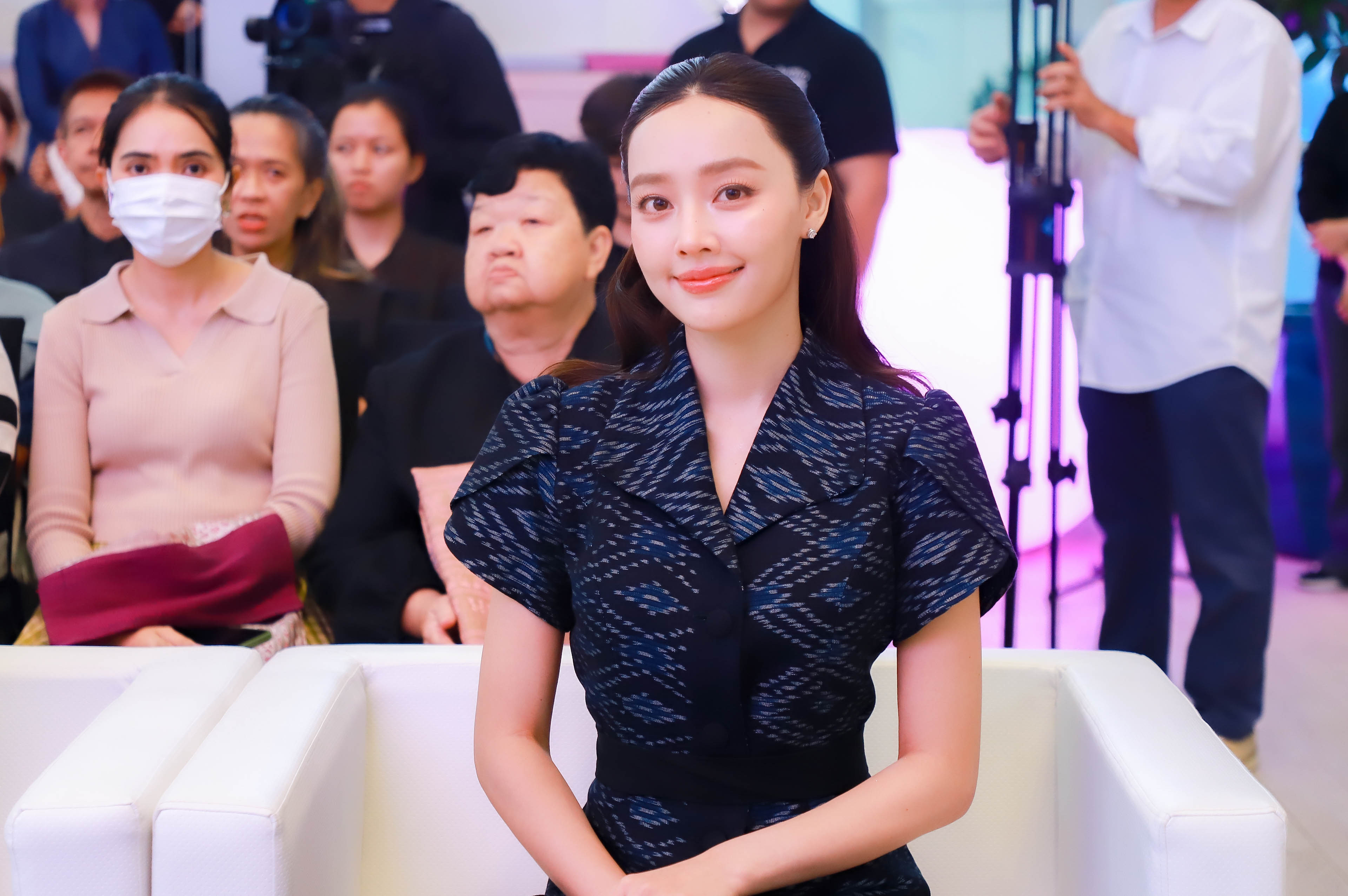 title - ผู้ตรวจราชการ ส.ป.ก. ร่วมพิธีเปิดงานหม่อนไหมสัญจร ณ กรุงเทพมหานครและจังหวัดนนทบุรี ครั้งที่ 3